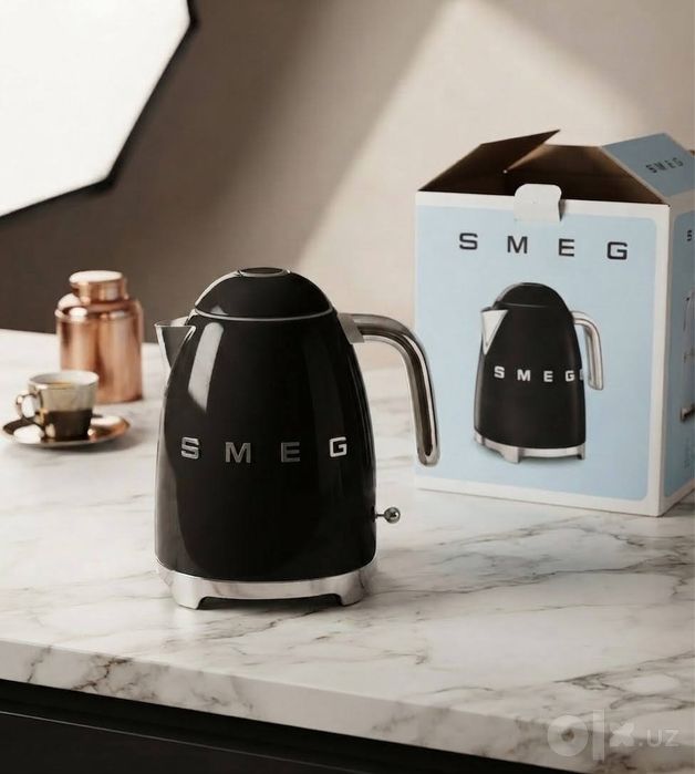 Электрический чайник Smeg