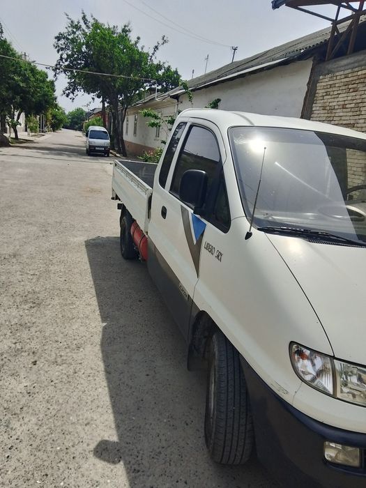 Hyundai liberto SRX