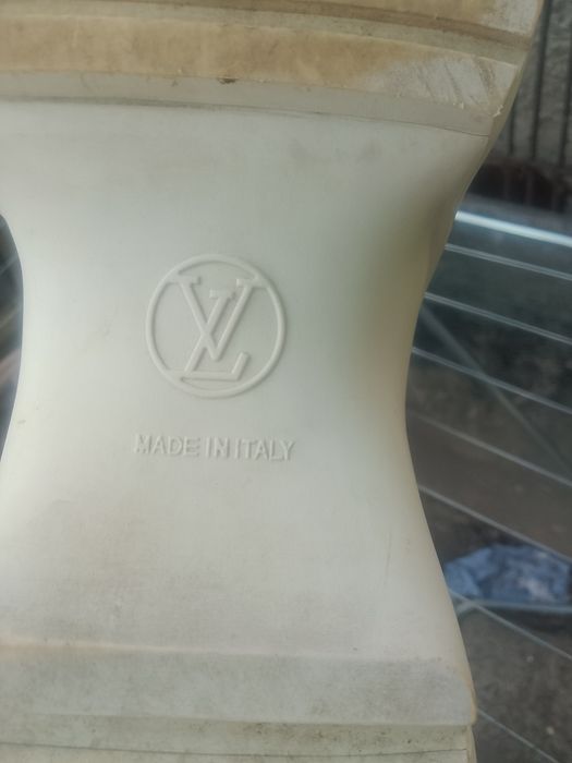 Продам кросовки женские