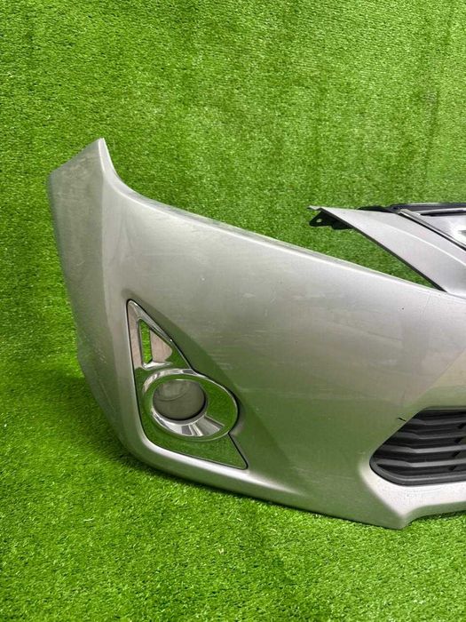 Бампер передний на Toyota Camry 50