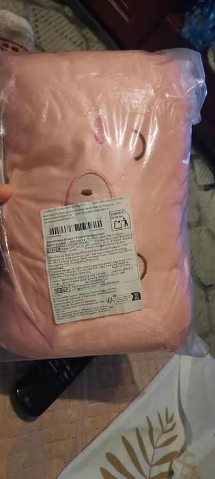 подушка новая розовая