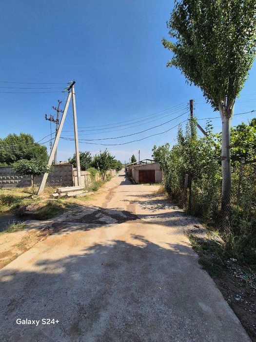 Кибрайский р-н! Про-ся 40-соток земельный участок  и.т.д