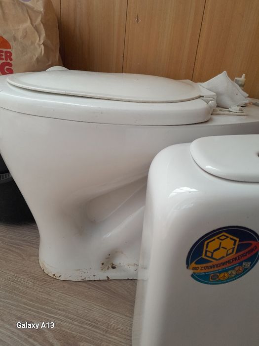Унитаз  с  бачком