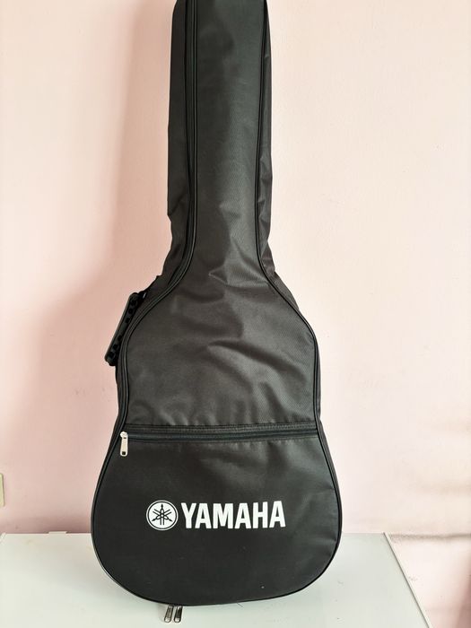 Продам гитару Yamaha