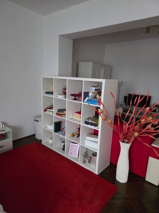 De vanzare: dulap, comoda tv, masuta cafea si etajera