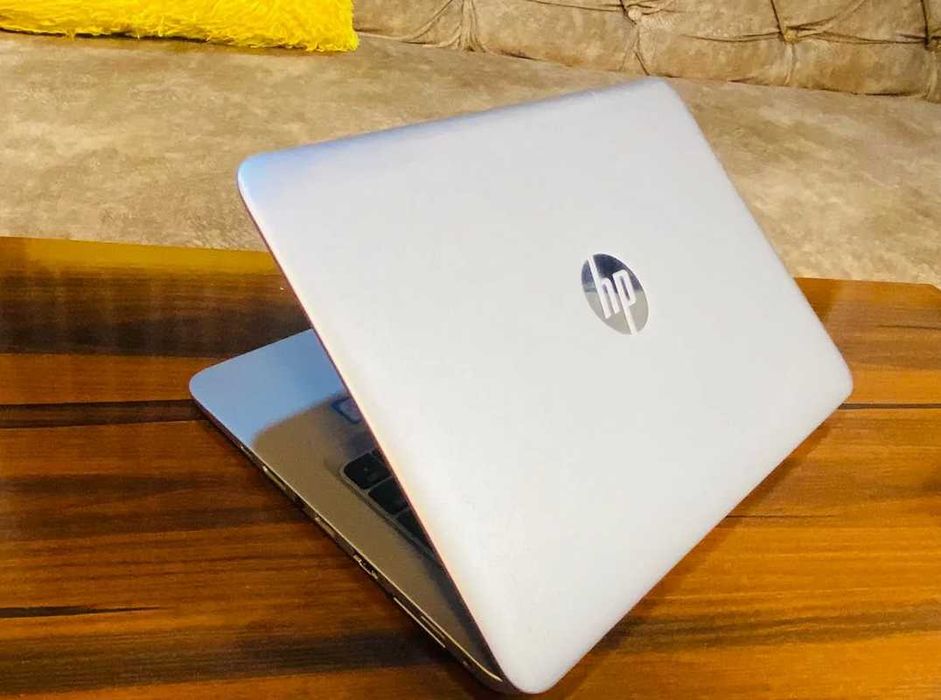 Laptop HP Elitebook 820 G3! Baterie NOUA! i7, 8 GB Ram!