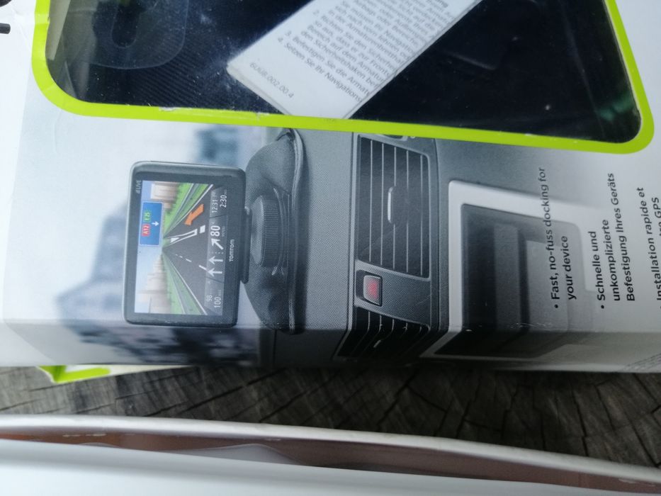 Sistem de navigatie TomTom GO 5100, diagonala 5", World Maps + Actuali