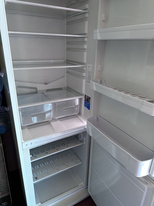 Холодильник indesit