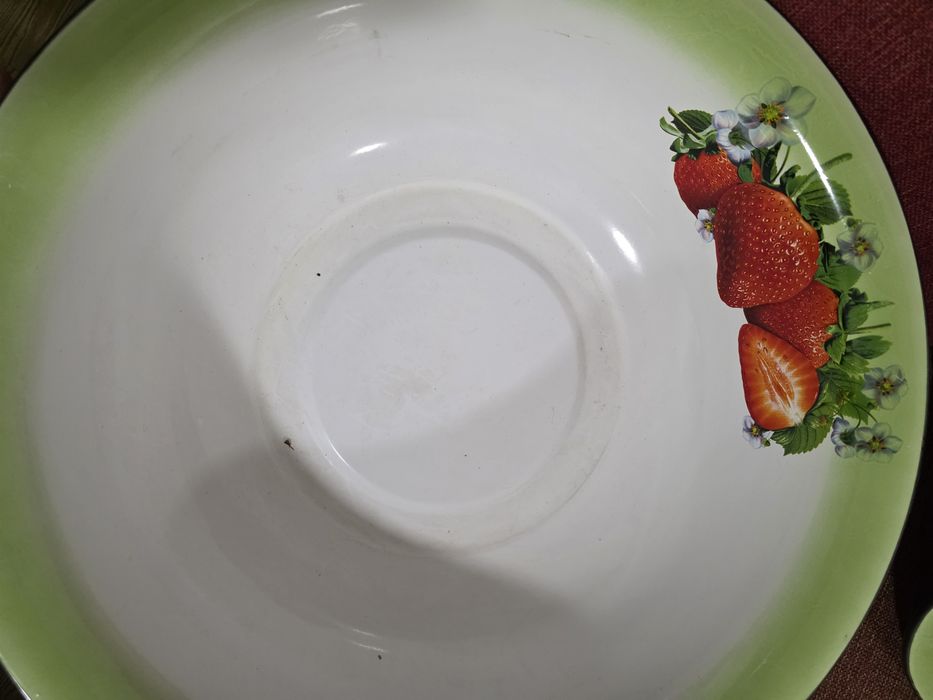 Таз эмалированный большой 2 шт