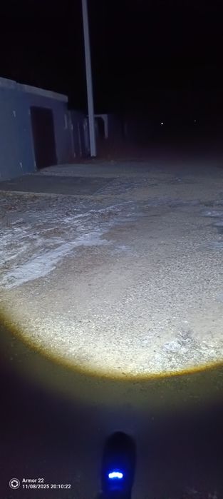 Продам фонарь   .