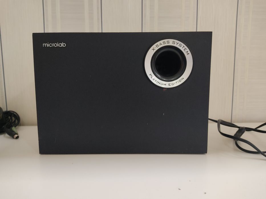 Колонка проводная Microlab