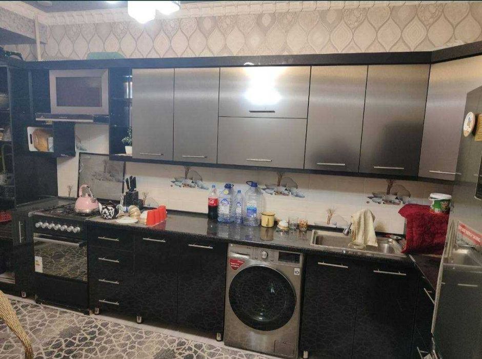 3 хоналик квартира 4 этаж, кирпичный дом, 5 микр, жомий, лагманный