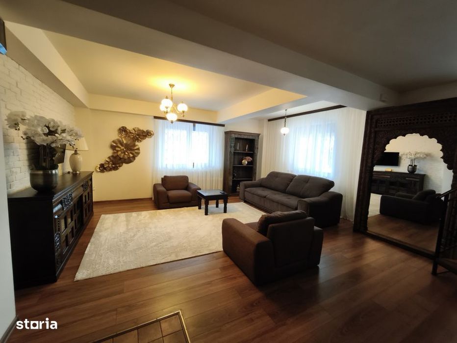 Vanzare Apartament - Duplex bulevard Mamaia parcare privata