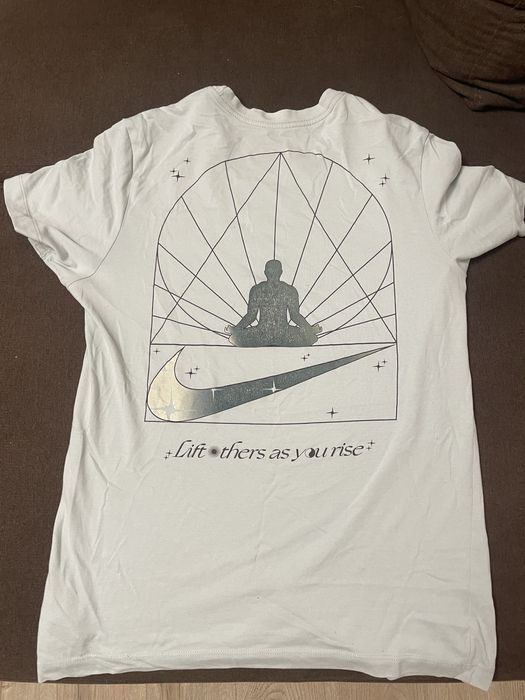 LE Тениска Nike