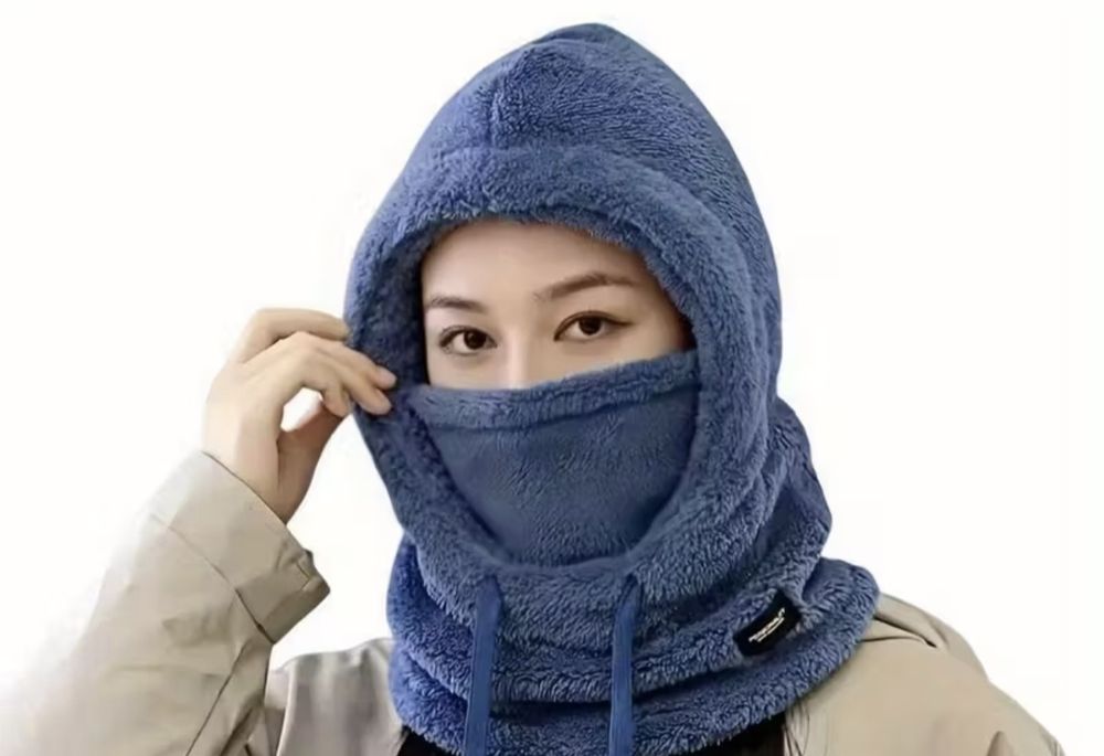 Дамски зимни плюшени шапки