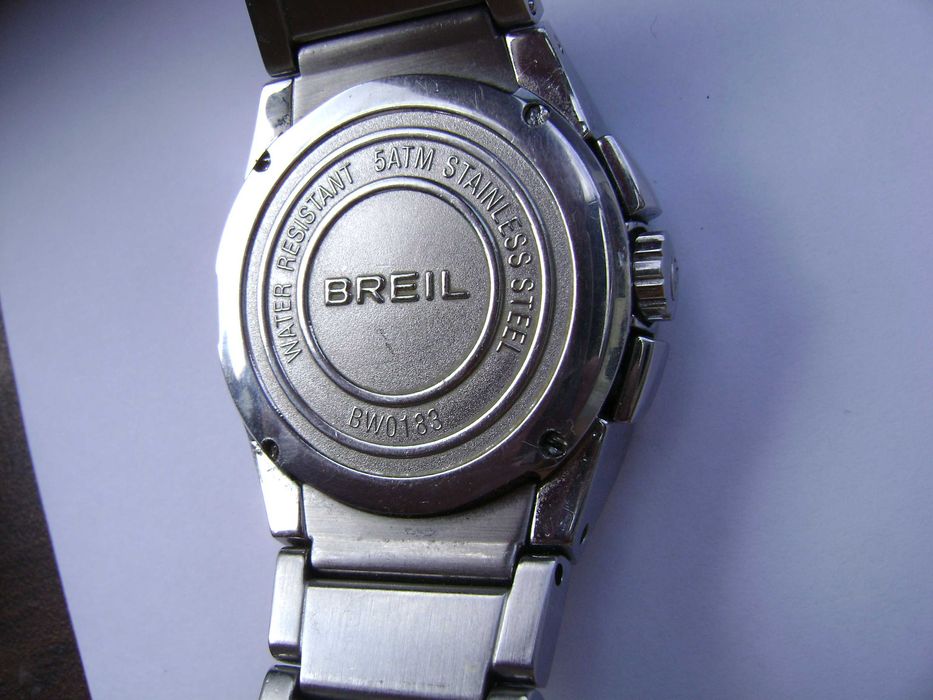 Продавам 5 броя кварцови часовници Breil,Swatch,TCM,Curren