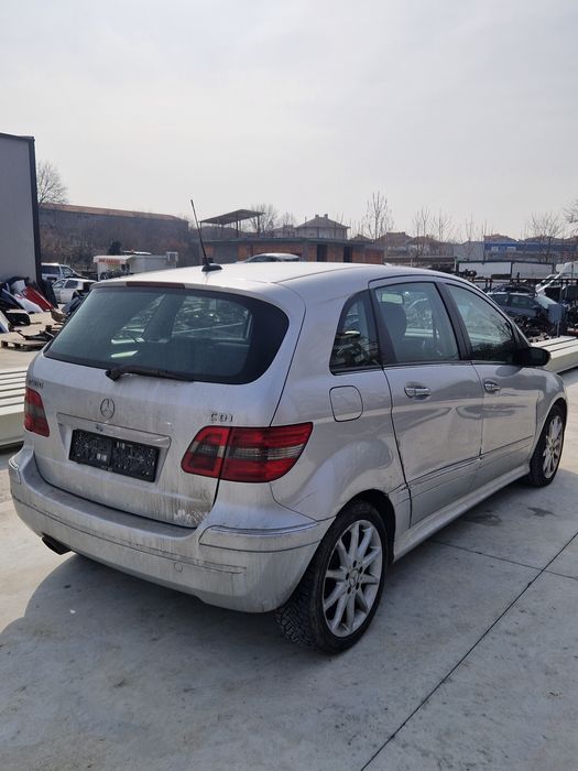 Mercedes B180 CDI (НА ЧАСТИ)