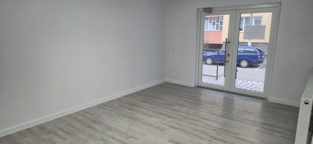 Inchiriez spatiu comercial