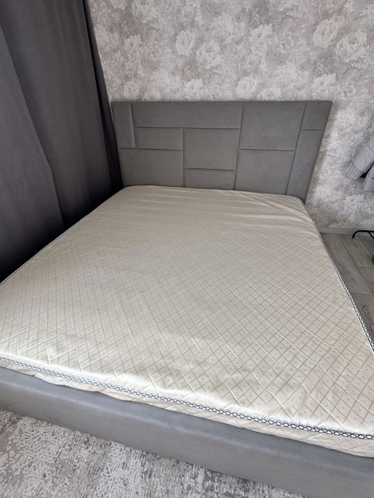 Продам кровать двуспальную