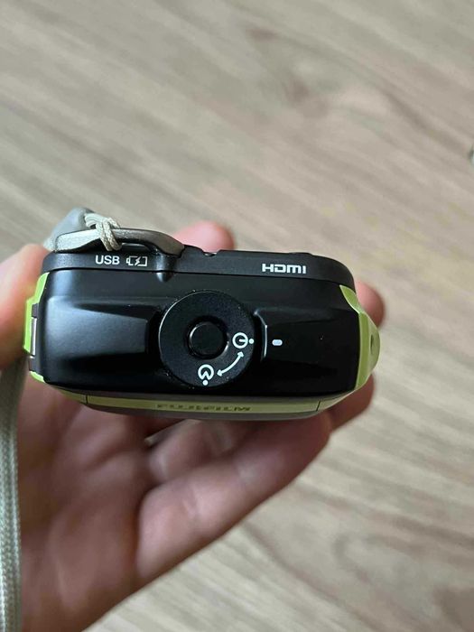 FUJIFILM FINEPIX XP90 aparat foto rezistent socuri/apa,printeaza data