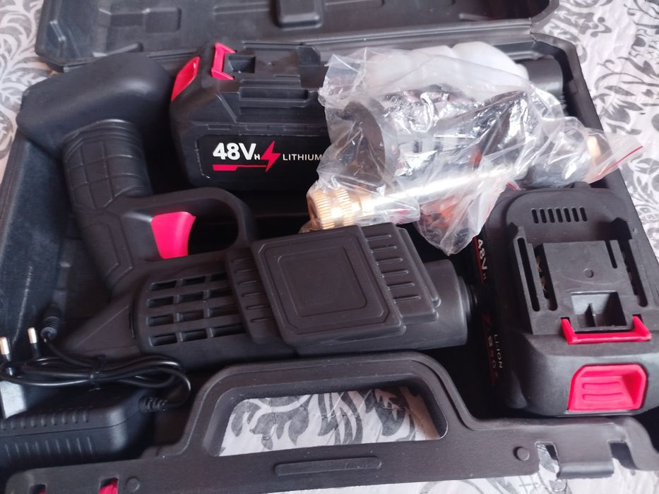 Продается прибор для мойки авто.