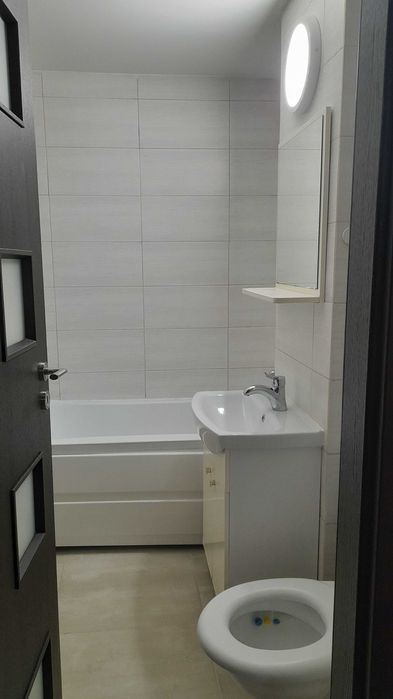 Inchiriez garsoniera 42 mp, total echipata