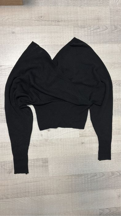 Възглавница за кърмене и 2 пуловера за кърмене