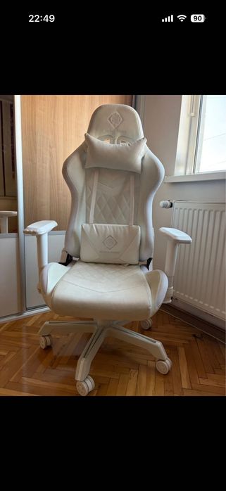 scaun gaming alb