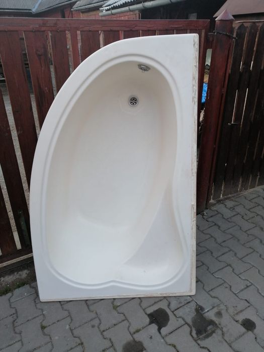 Vând cada pe colt de fibra