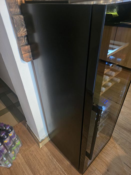 Vitrina vin, frigider vin, racitor vin .Barossa 48cm 54 de Sticle Răcitor de Vinuri cu 2 Zone Negru