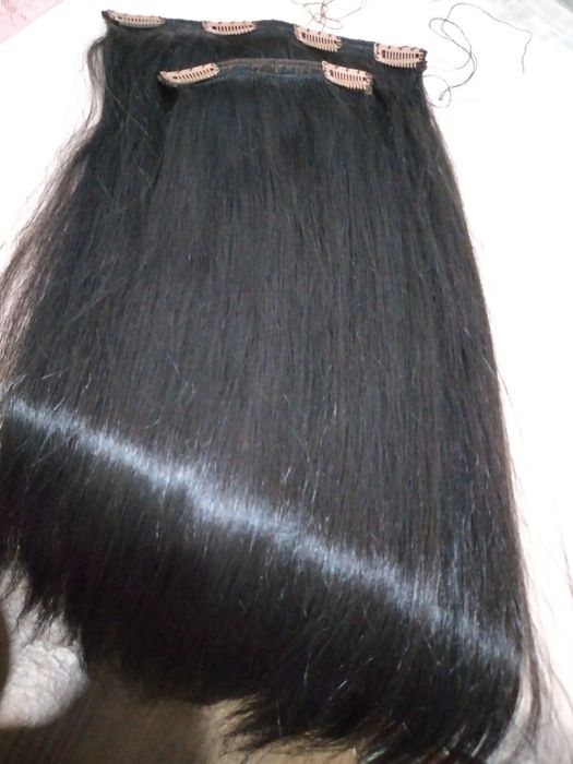 Срочно продам очень красивые волосы на заколках, натуральные