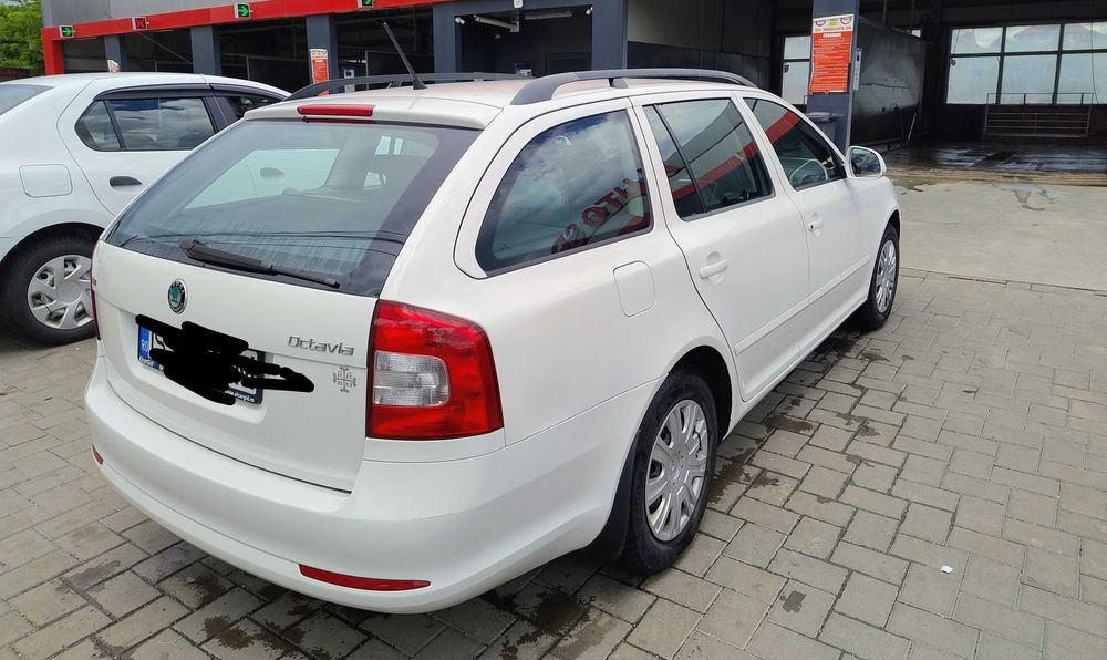 SKODA Octavia 2011 — imagine 4