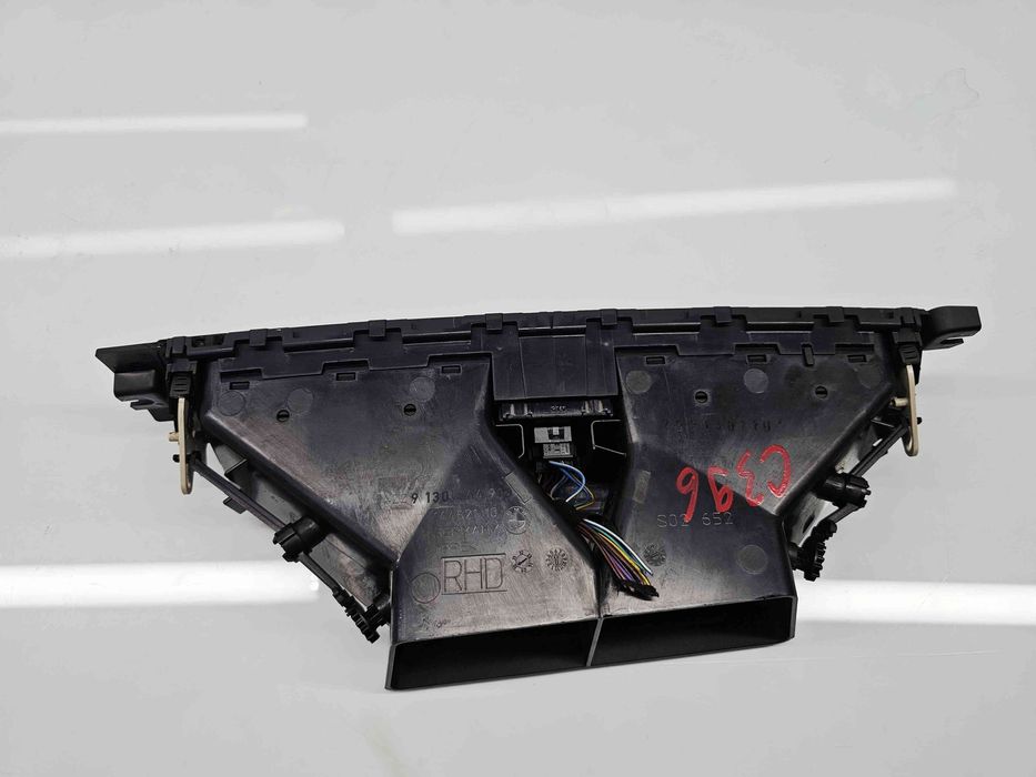 Grila aerisire centrala Bmw 3 (E90) [Fabr 2005-2011] 9130464