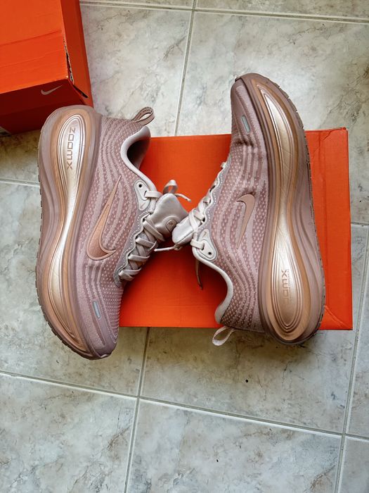 Nike Vomero Plus
