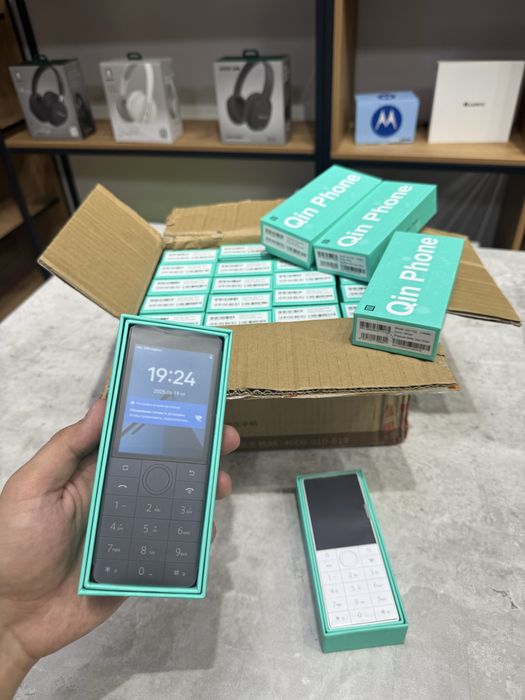 Qin F22  16г- 32 г Original 1 sim новый пачка