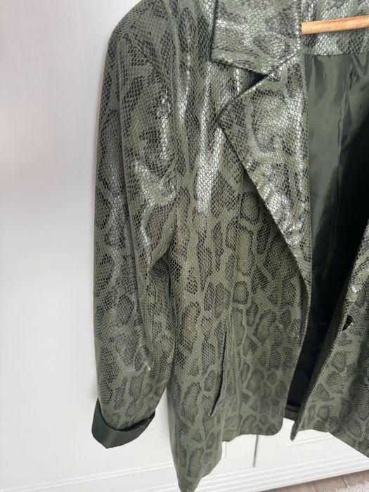 Продам пиджак нарядный