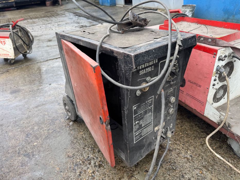 Телеподаващо Einhell SGA 200/2