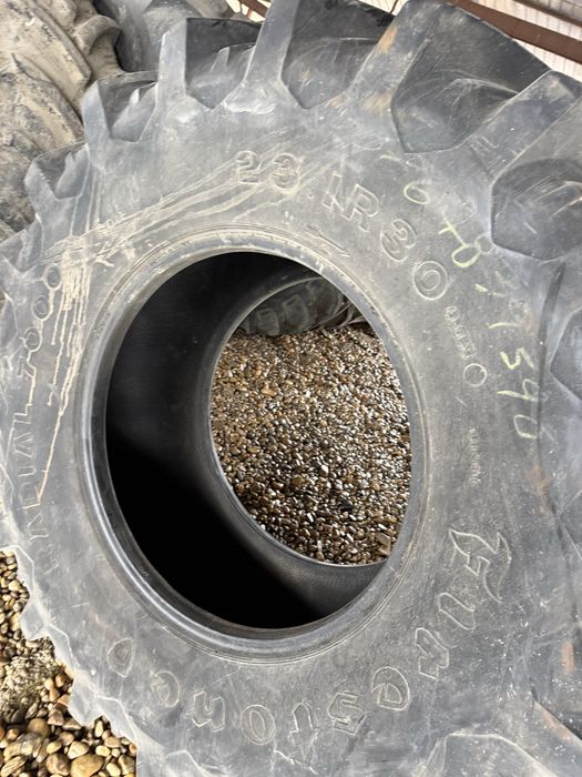 23,1r30 firestone radial