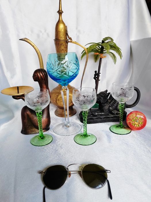 Вазы бокалы штофы сервиз