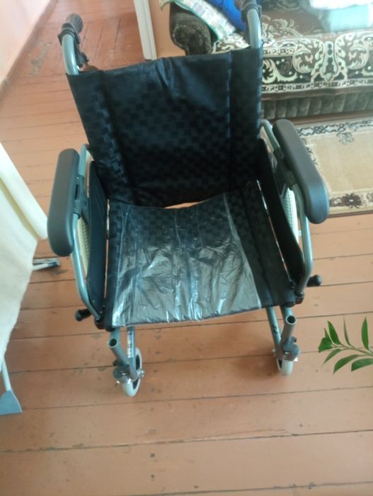 Инвалидная коляска