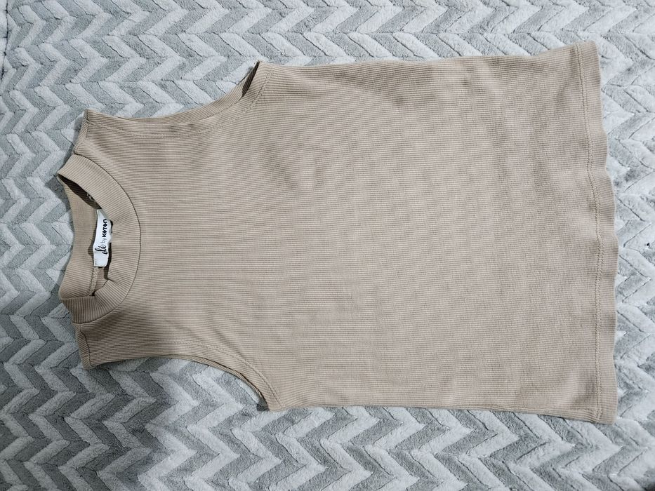 Отдам вещи для девушки р.42