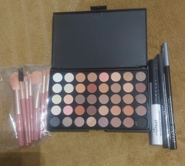 Палитри сенки с четки