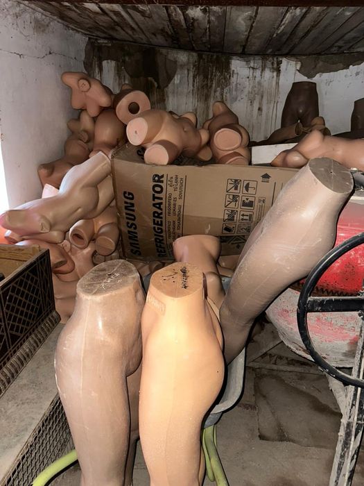 Маникен сатылады