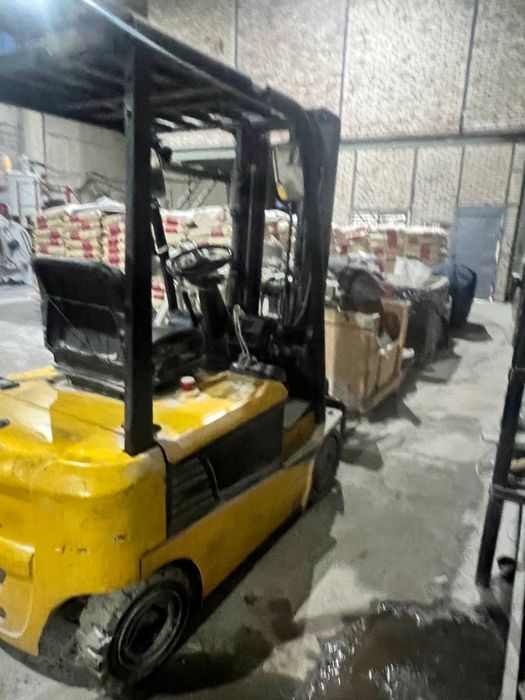 Срочно продам видочный погрузчик Hyundai 1.5T