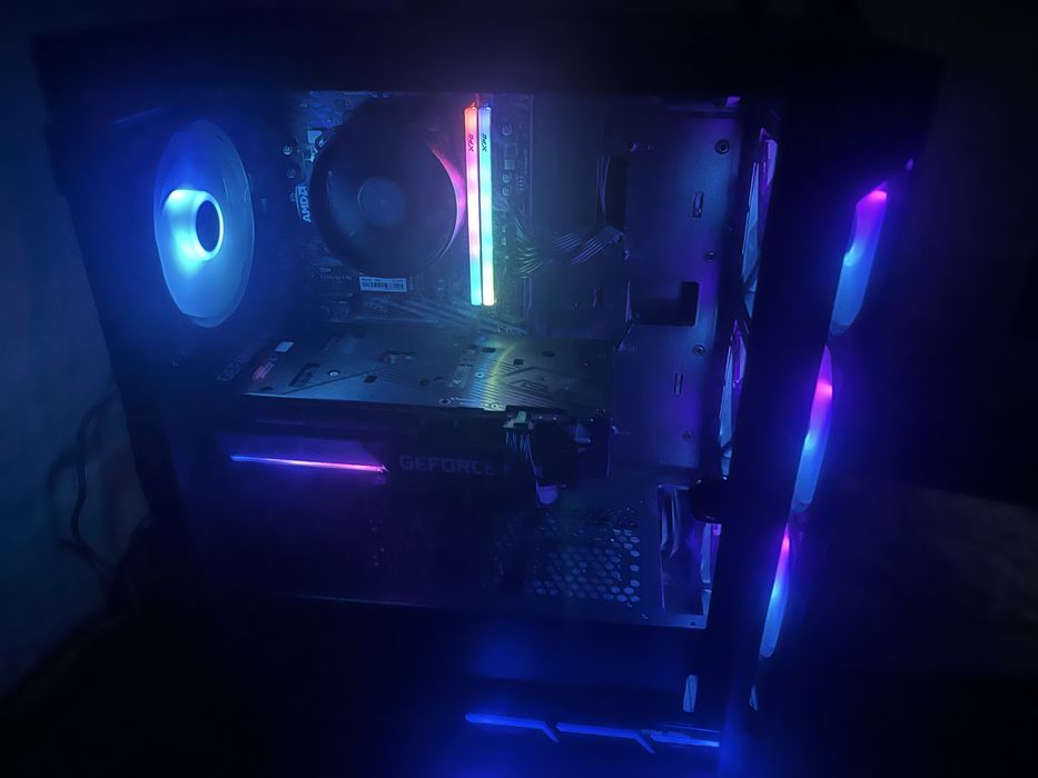 Геймърски компютър!RTX 3060ti, Ryzen 5 5600x, 16gb DDR4 RАМ!!!
