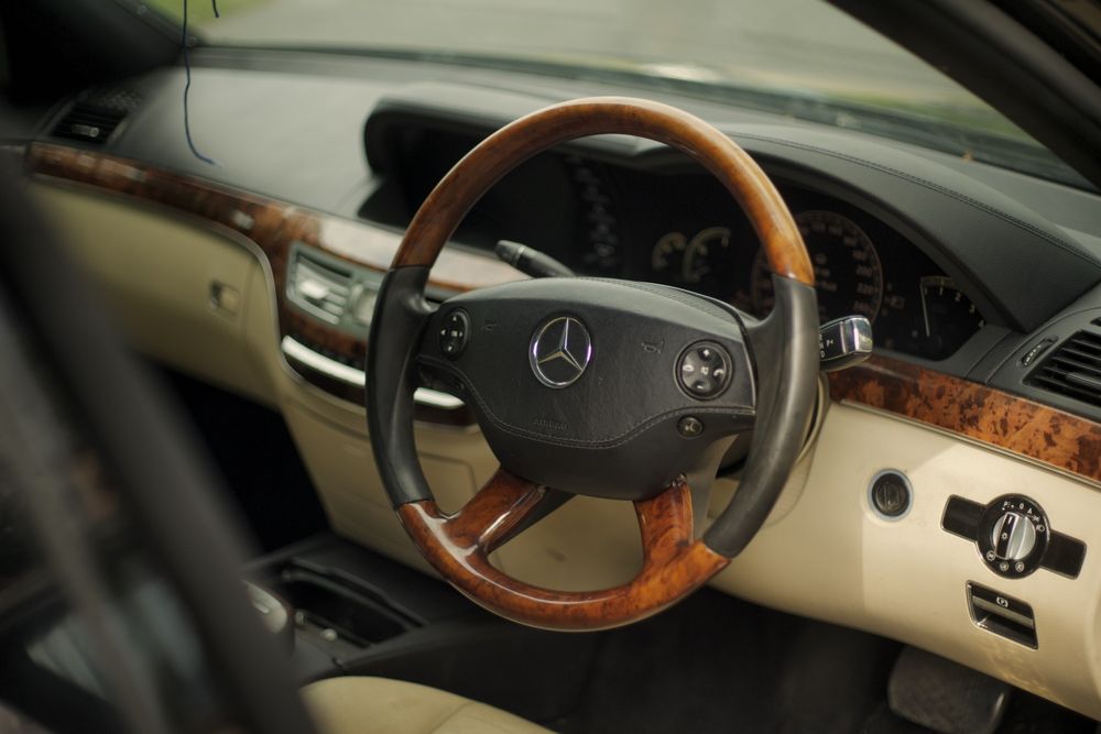 Dezmembrez Mercedes S320CDI W221 perna compresor turbo modul frana far