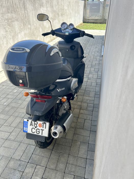 Vând sau schimb scuter Benelli Înmatriculat