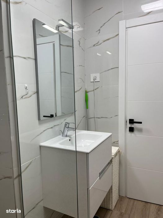 Eforie Nord, ap. 2 camere, parter, mobilat, curte proprie 23mp, boxa