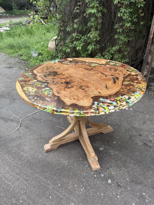 Обеденный стол круглый