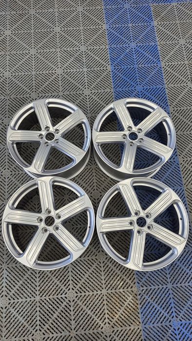 Jante Volkswagen 19"5x112 8J ET45 Golf/Passat/Tiguan